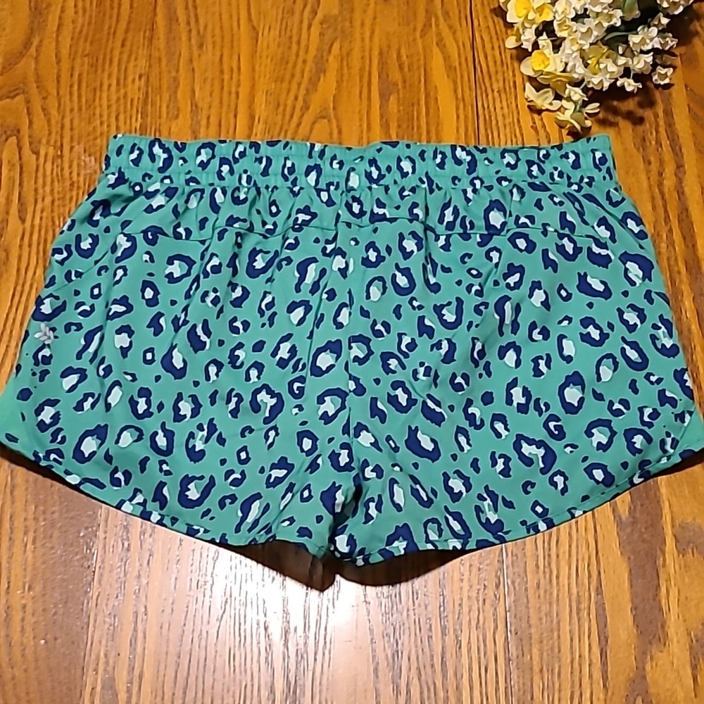 All on Motion Athletic Shorts  - Ladies Large - Picture 7 of 8